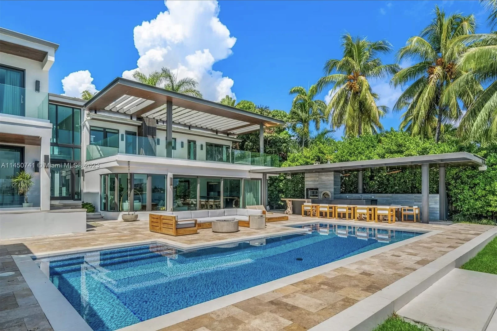 Miami Beach waterfront residence from the existing experience gallery